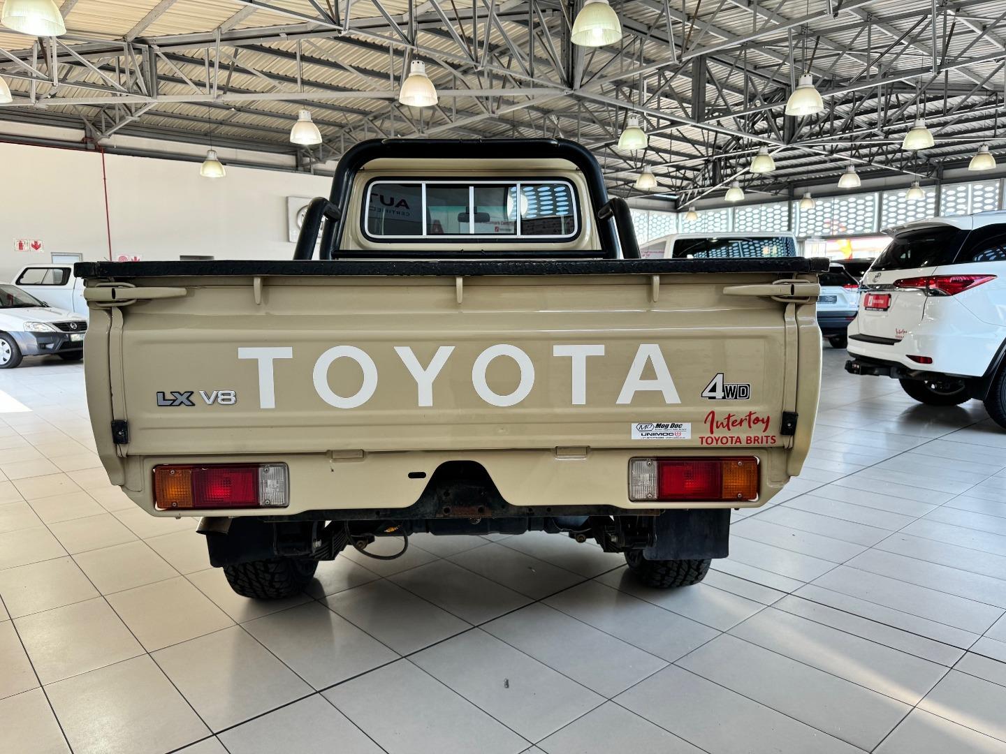 2021 Toyota Land Cruiser 79 4.5 D4D LX V8 - Intertoy Toyota