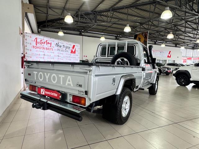 2023 Toyota Land Cruiser 79 4.0 V6