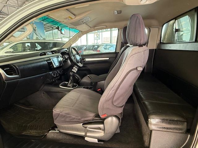 2017 Toyota Hilux 2.8GD-6 Xtra cab 4×4 Raider