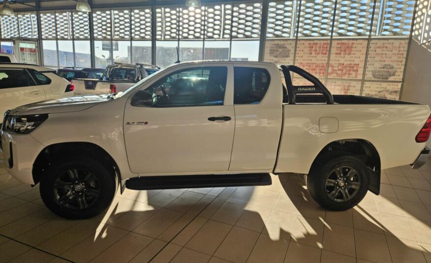 2023 Toyota Hilux 2.4GD-6 Xtra Cab Raider