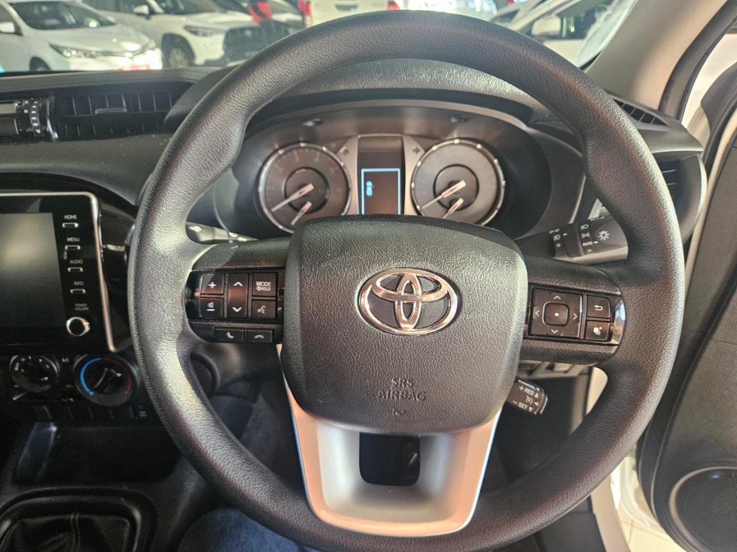 2023 Toyota Hilux 2.4GD-6 Xtra Cab Raider