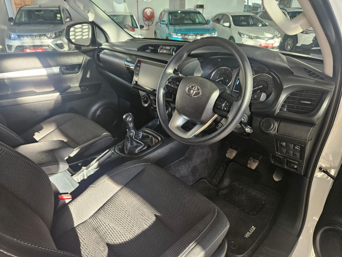 2023 Toyota Hilux 2.4GD-6 Xtra Cab Raider