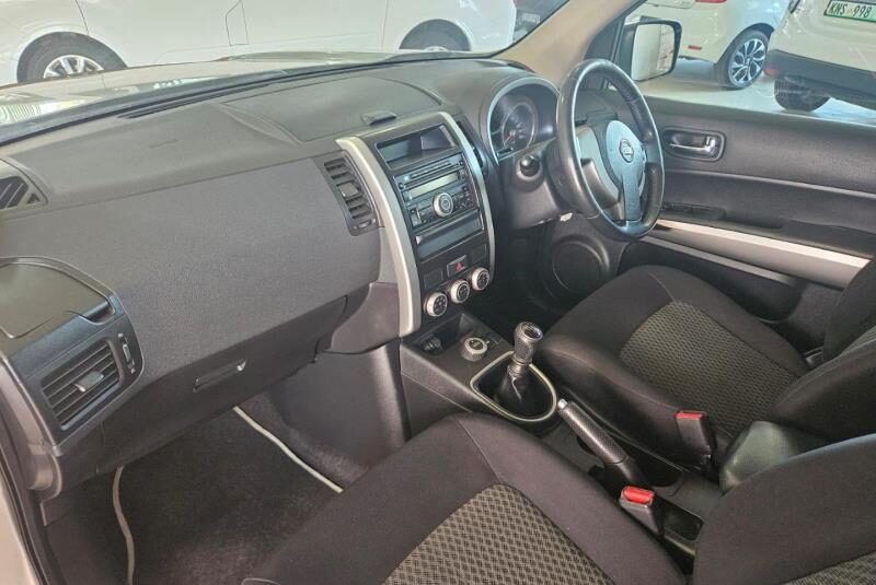2010 Nissan X Trail 2.5 4×4 SE