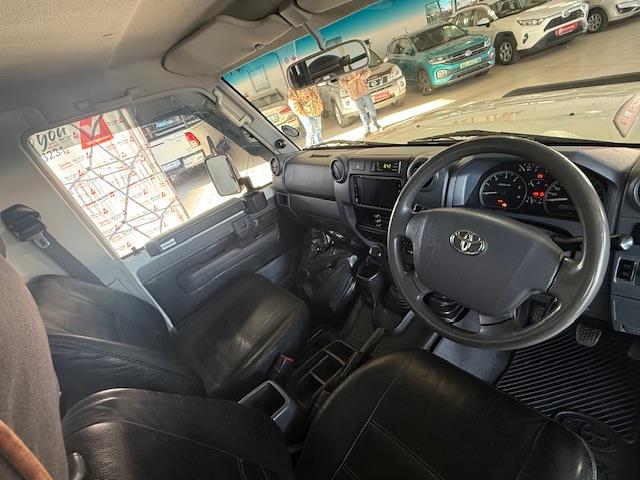 2017 Toyota Land Cruiser 79 4.5D-4D LX V8