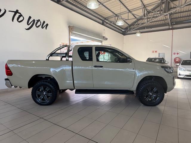 2022 Toyota Hilux 2.4GD-6 Xtra Cab Raider Auto