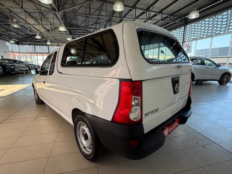 Nissan NP200