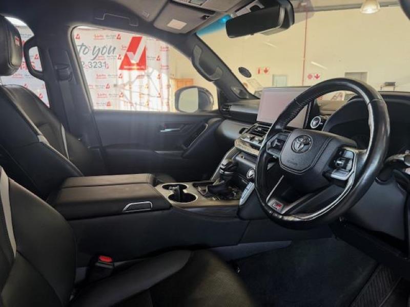 2023 Toyota Land Cruiser 300 3.3D GR Sport