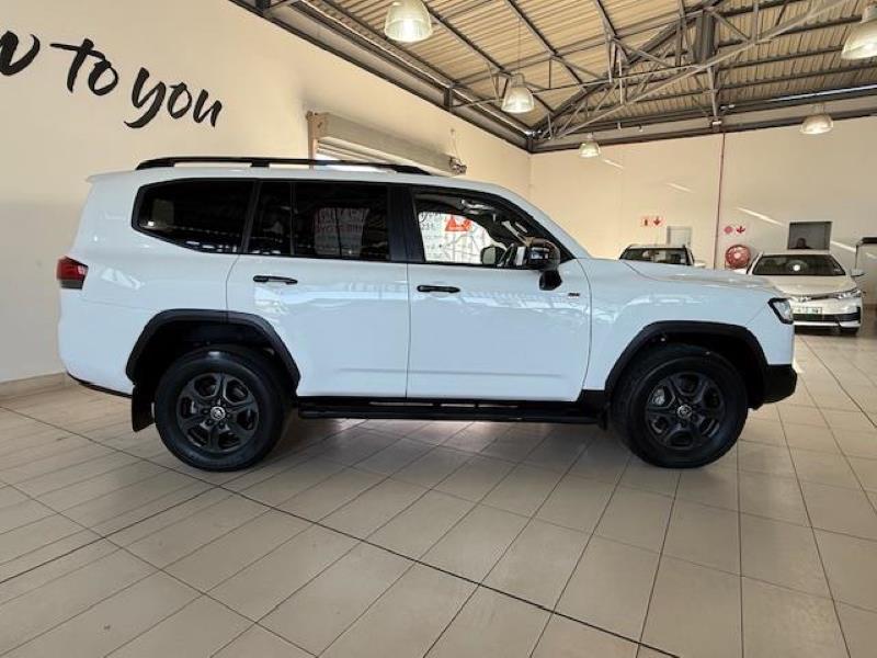 2023 Toyota Land Cruiser 300 3.3D GR Sport