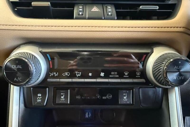 2024 Toyota RAV4 2.5 Hybrid VX E-Four