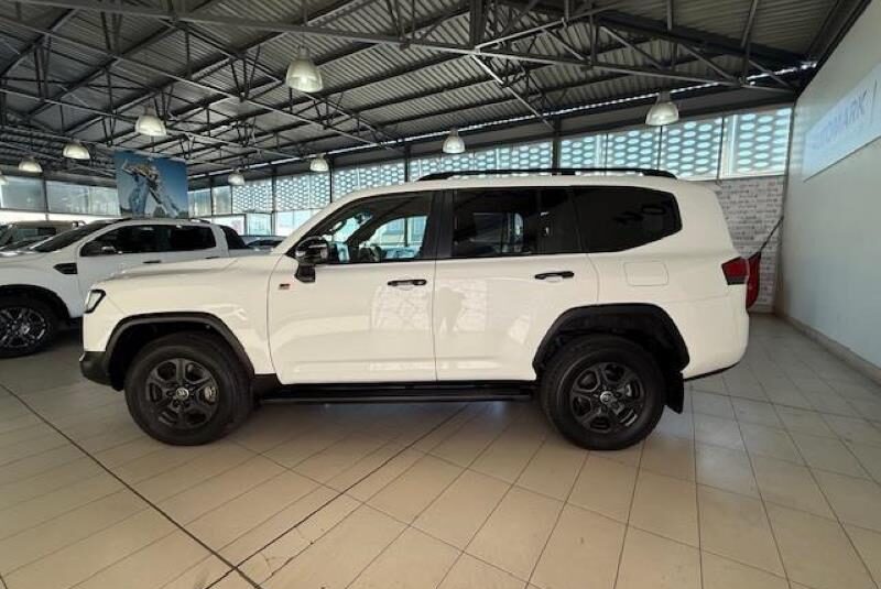 2023 Toyota Land Cruiser 300 3.3D GR Sport