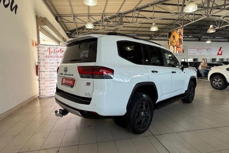 2023 Toyota Land Cruiser 300 3.3D GR Sport