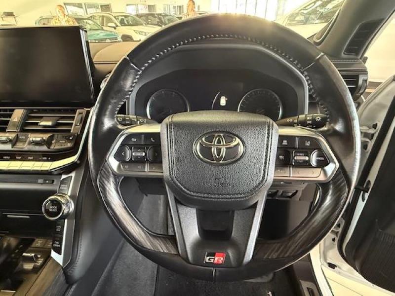 2023 Toyota Land Cruiser 300 3.3D GR Sport