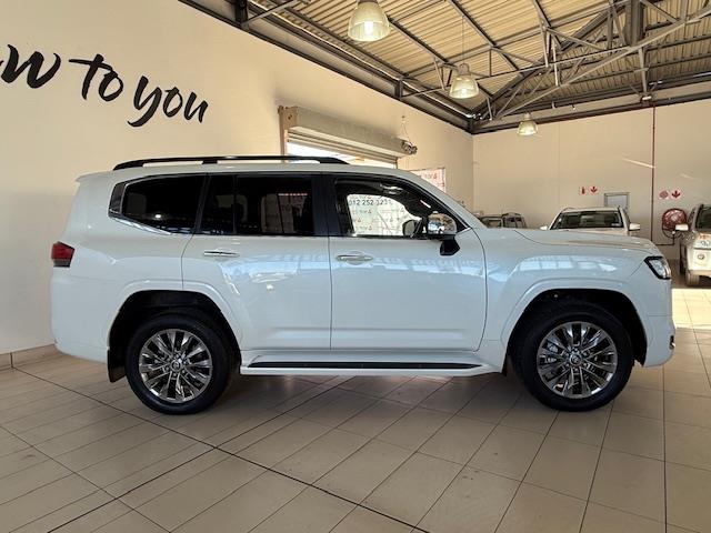 2021 Toyota Land Cruiser 300 3.5T ZX