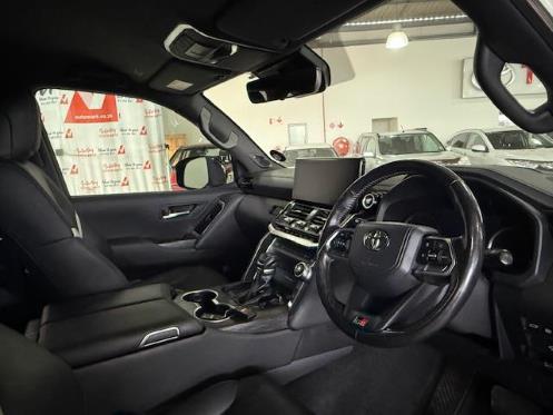 2022 Toyota Land Cruiser 300 3.3D GR Sport