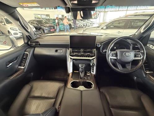 2024 Toyota Land Cruiser 300 3.3D ZX