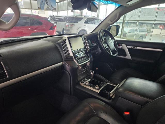 2018 Toyota Land Cruiser 200 4.5D-4D V8 VX-R