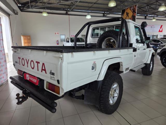 2018 Toyota Land Cruiser 79 4.5D-4D LX V8