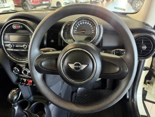2016 MINI Cooper Hatch 3-Door Auto